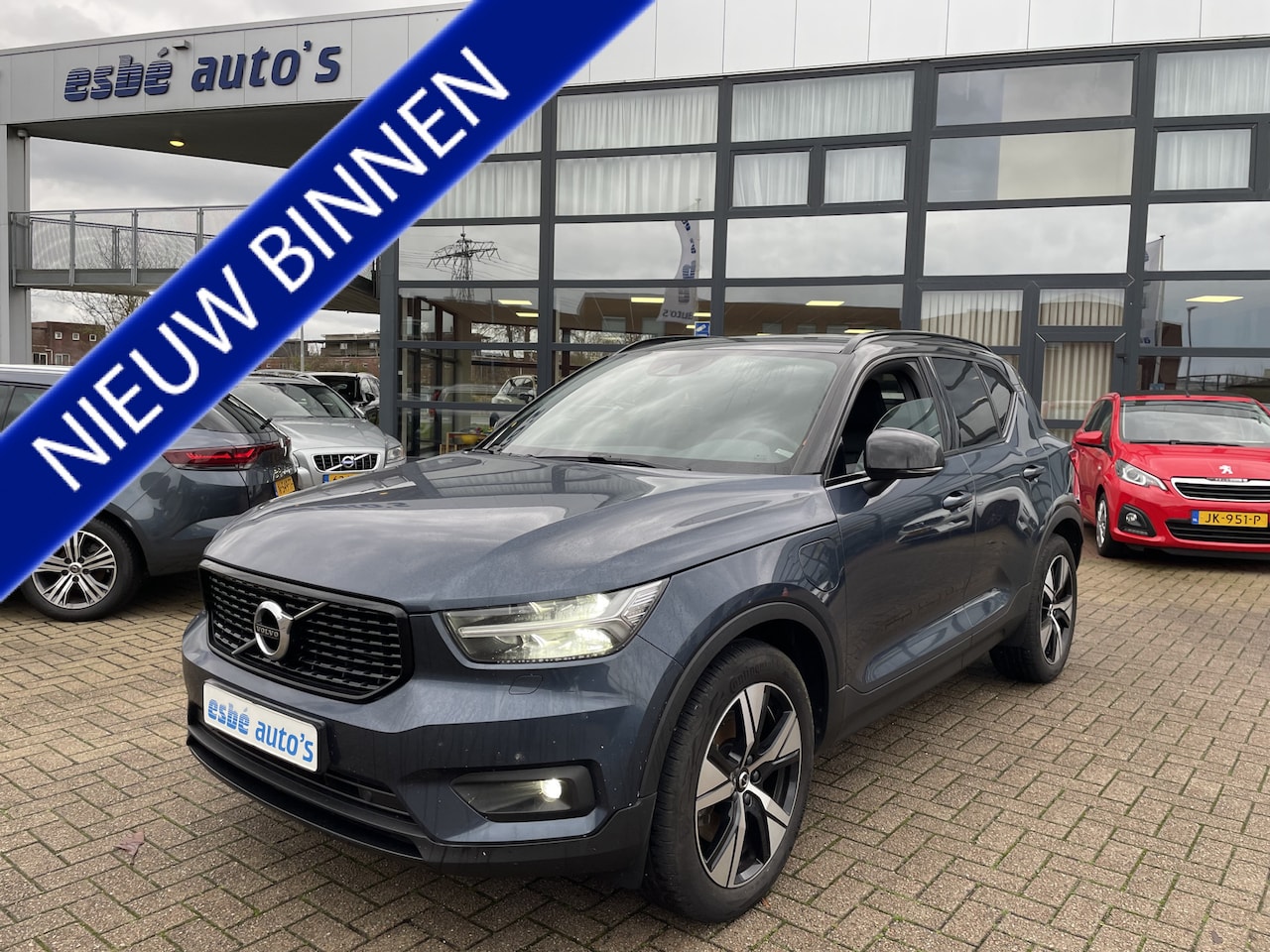 Volvo XC40 - T5 Recharge 262 pk R-Design Trekhaak Panoramadak Harman Kardon Audio Pilot Assist ACC Came - AutoWereld.nl