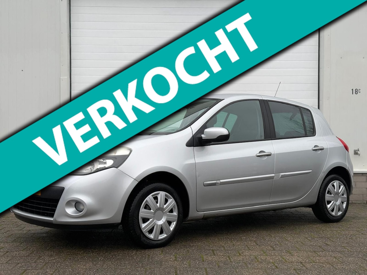 Renault Clio - 1.2 Authentique 2e Eigenaar D-riem vervangen Airco NAP APK - AutoWereld.nl