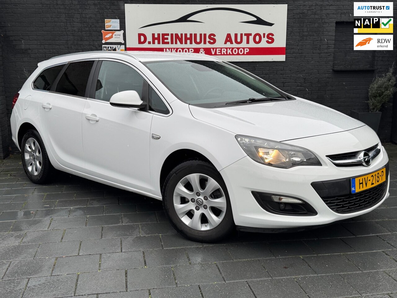 Opel Astra Sports Tourer - 1.6 CDTi Business + *NETTE AUTO* - AutoWereld.nl