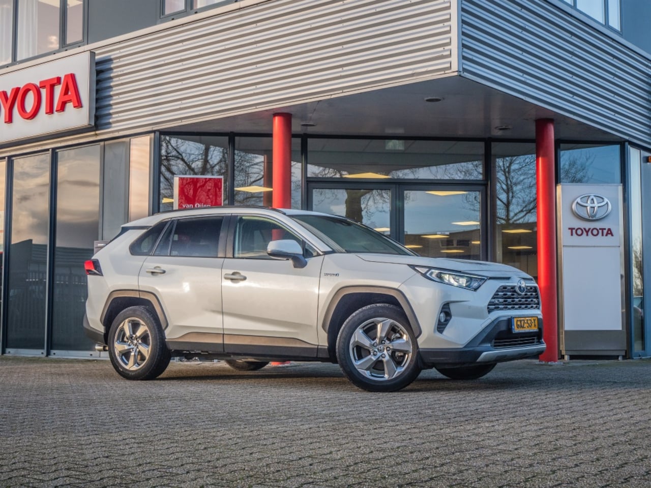 Toyota RAV4 - 2.5 Hybrid Style 2.5 Hybrid Style - AutoWereld.nl