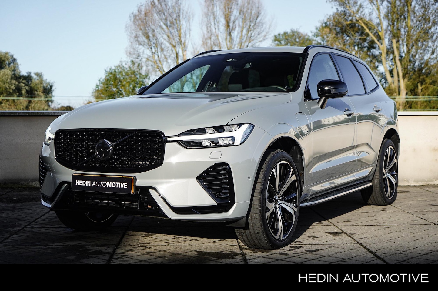 Volvo XC60 - 2.0 T6 Plug-in hybrid AWD Ultimate Dark - AutoWereld.nl