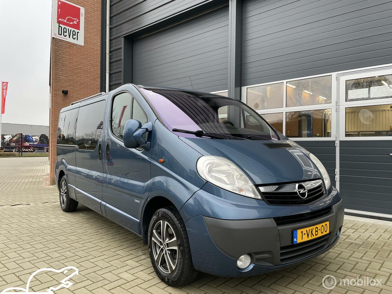 Opel Vivaro - bestel 2.0 CDTI L2H1 rolstoelbus - AutoWereld.nl