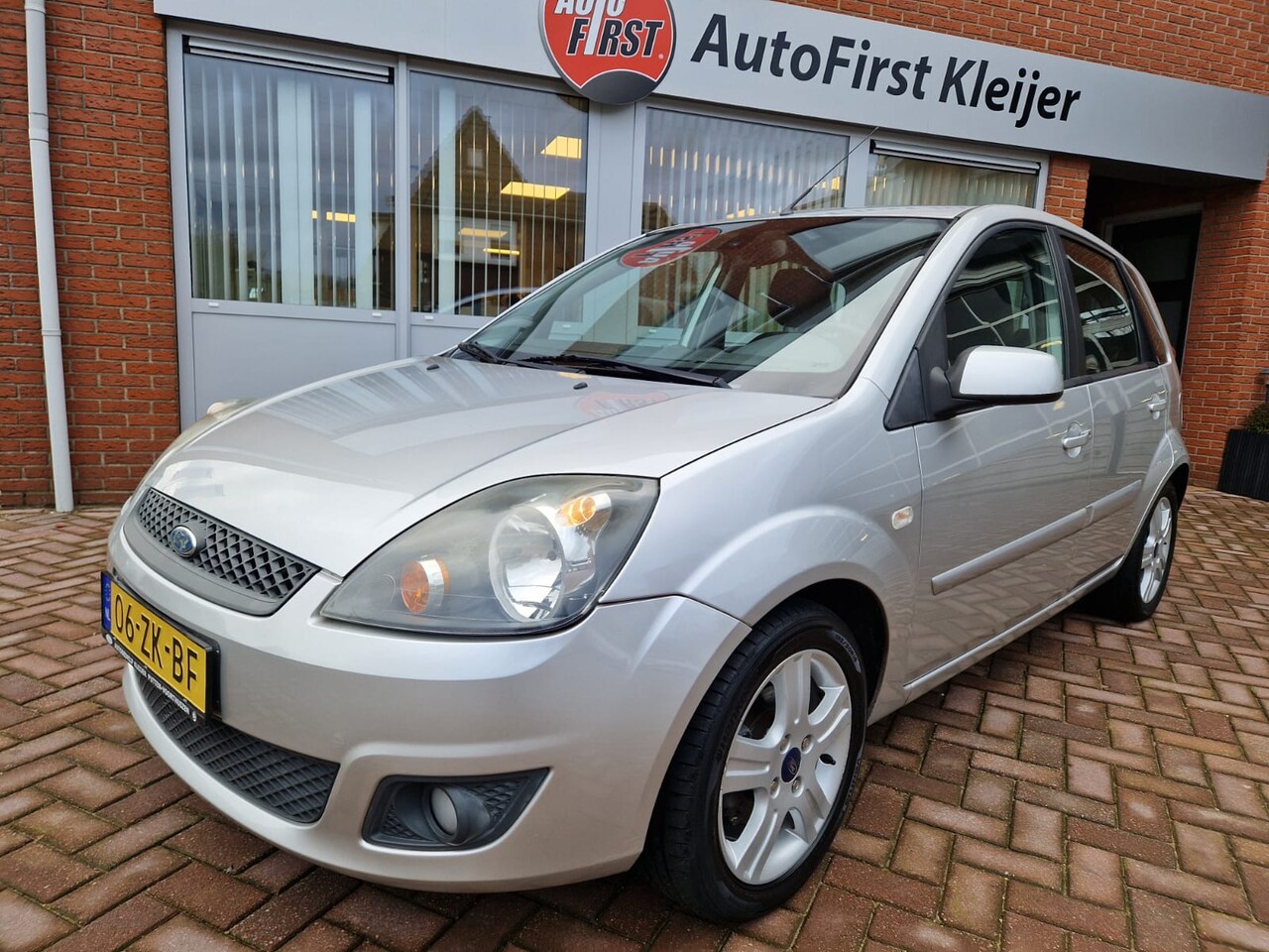 Ford Fiesta - 1.3 8V 5DR Futura XL - AutoWereld.nl