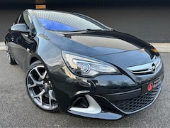 Opel Astra GTC - 2.0 Turbo OPC