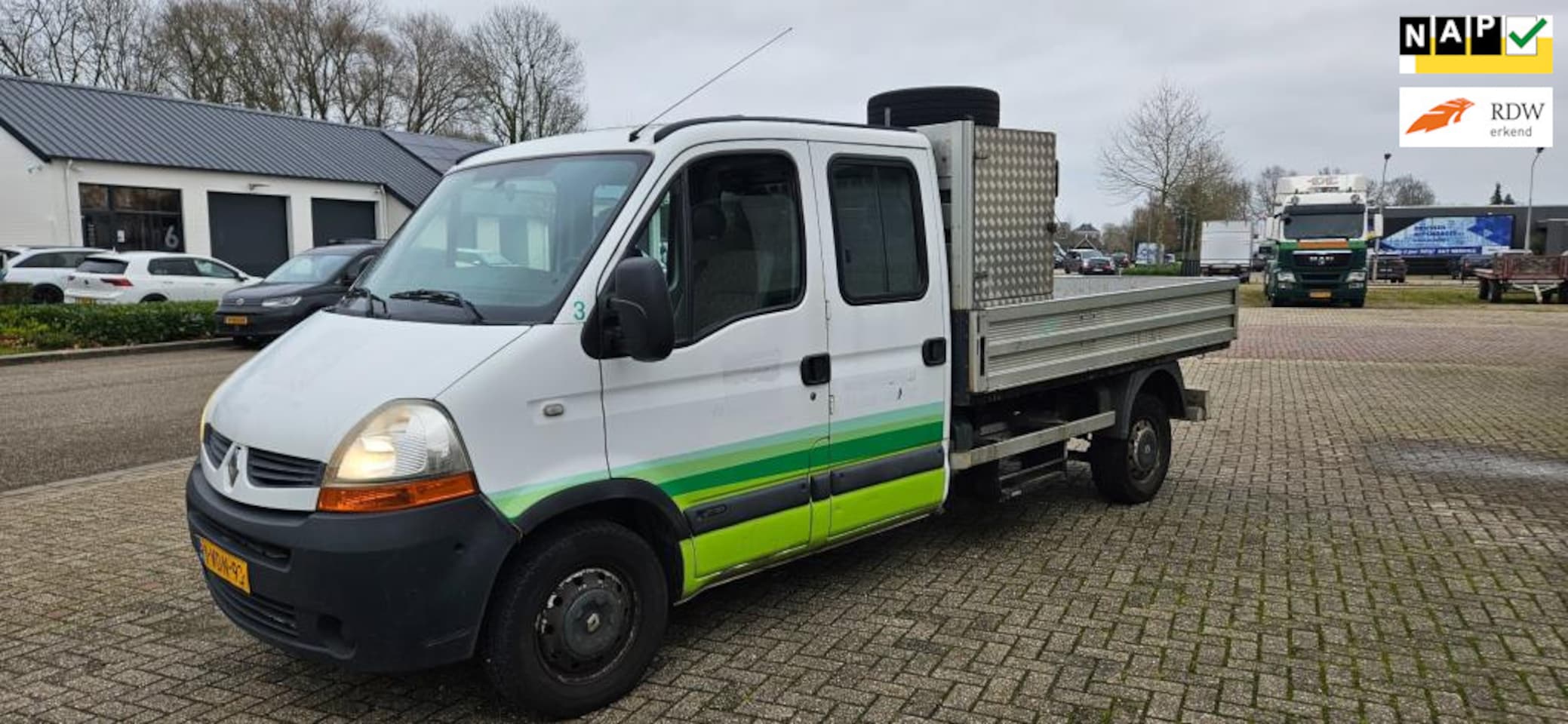 Renault Master - T35 2.5 dCi L3H1 DC OPENLAADBAK/136 DKM - AutoWereld.nl