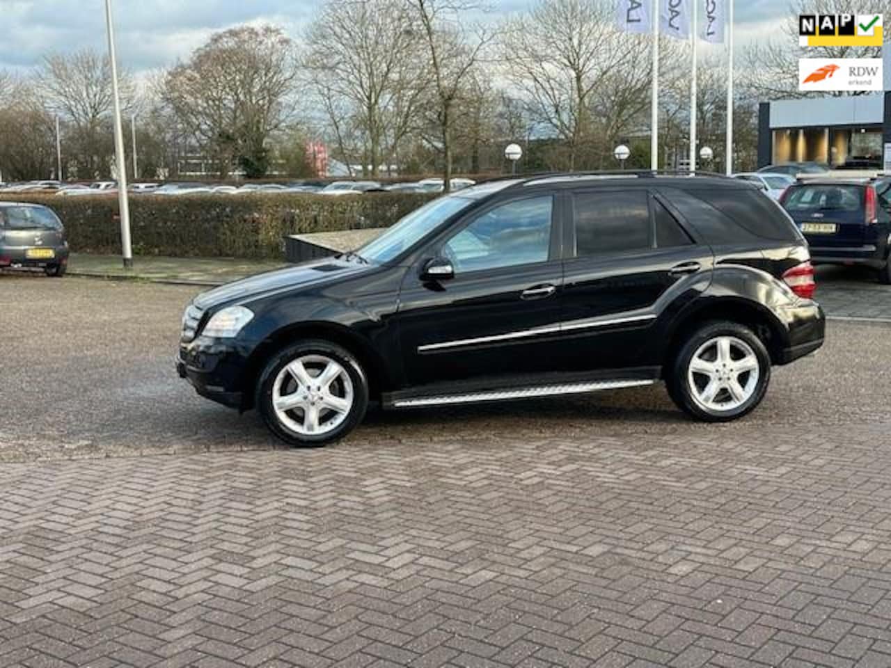 Mercedes-Benz M-klasse - 280 CDI automaat,bj.2007,kleur:zwart,trekhaak,leder/alcantara,climate,APK tot 02/2026 en N - AutoWereld.nl