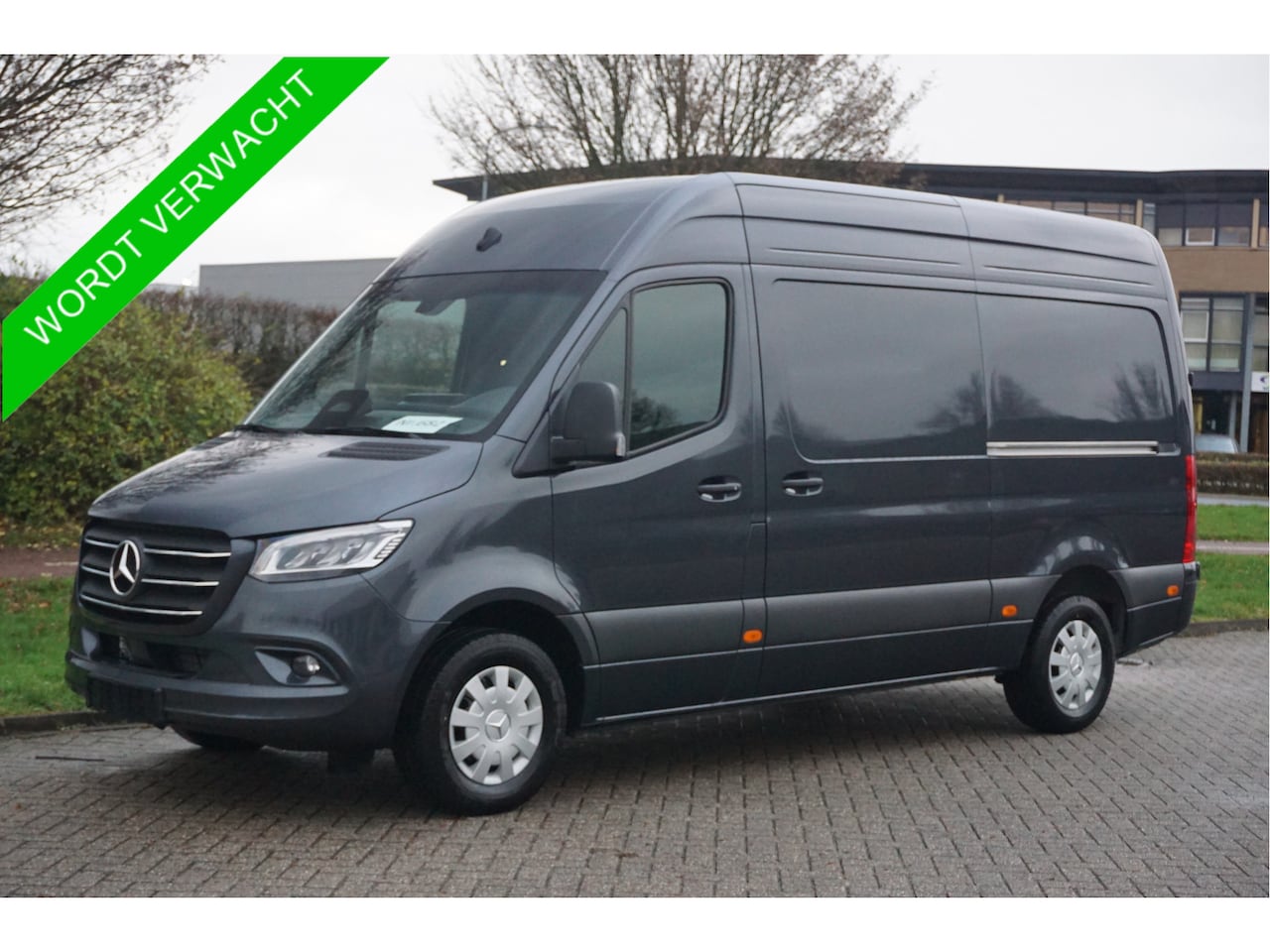 Mercedes-Benz Sprinter - 317CDI Pro L2H2 10.25" Mbux Navi, Cam, 3.5T Trekhaak, LED 2x schuifdeur!! NR. *116* - AutoWereld.nl