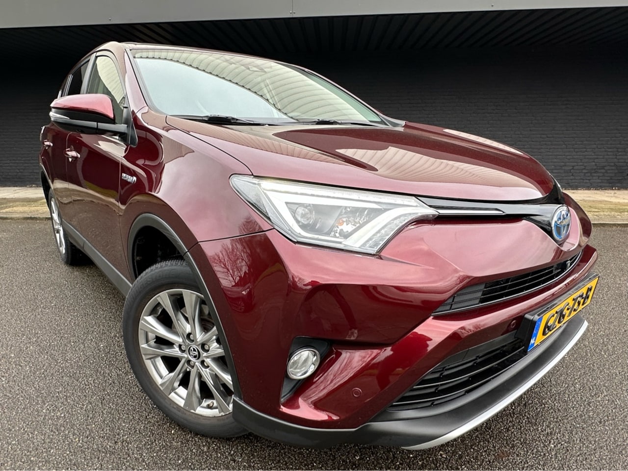 Toyota RAV4 - 2.5 Hybrid Executive Business // Zeer rijk uitgerust // 45.000km - AutoWereld.nl