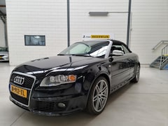 Audi RS4 - Cabriolet 4.2 V8 RS 4 quattro Exclusive met schaal stoelen youngtimer