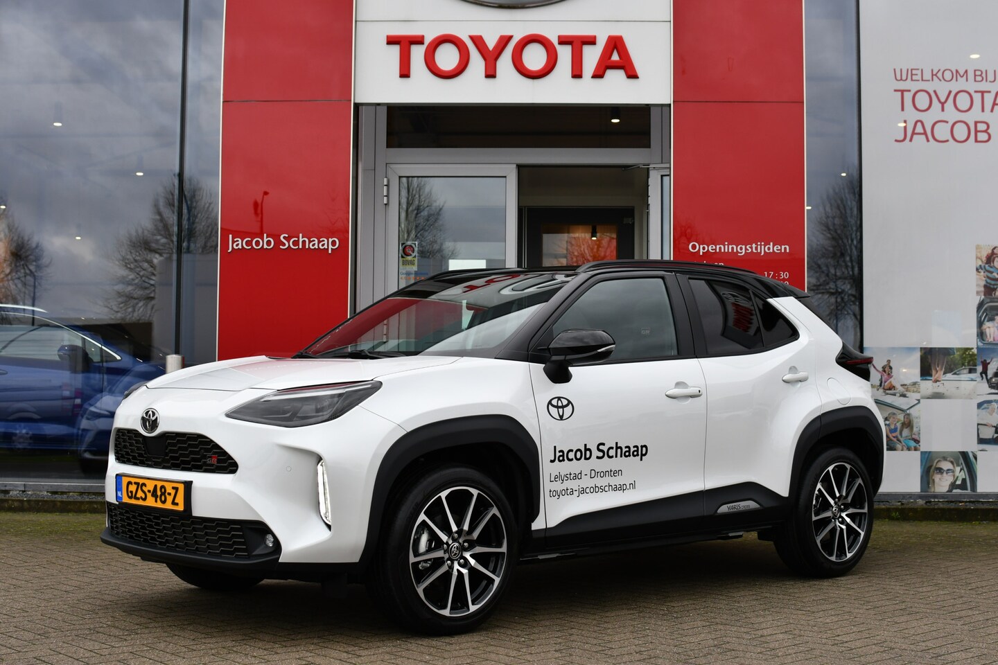 Toyota Yaris Cross - 1.5 Hybrid 130 GR Sport Automaat 130pk | GR SPORT Plus Pack | Cloud Navigatie | Dodehoekde - AutoWereld.nl