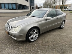 Mercedes-Benz C-klasse Sportcoupé - 180 K. Class AUT PDC CLIMA CRUISE NAP