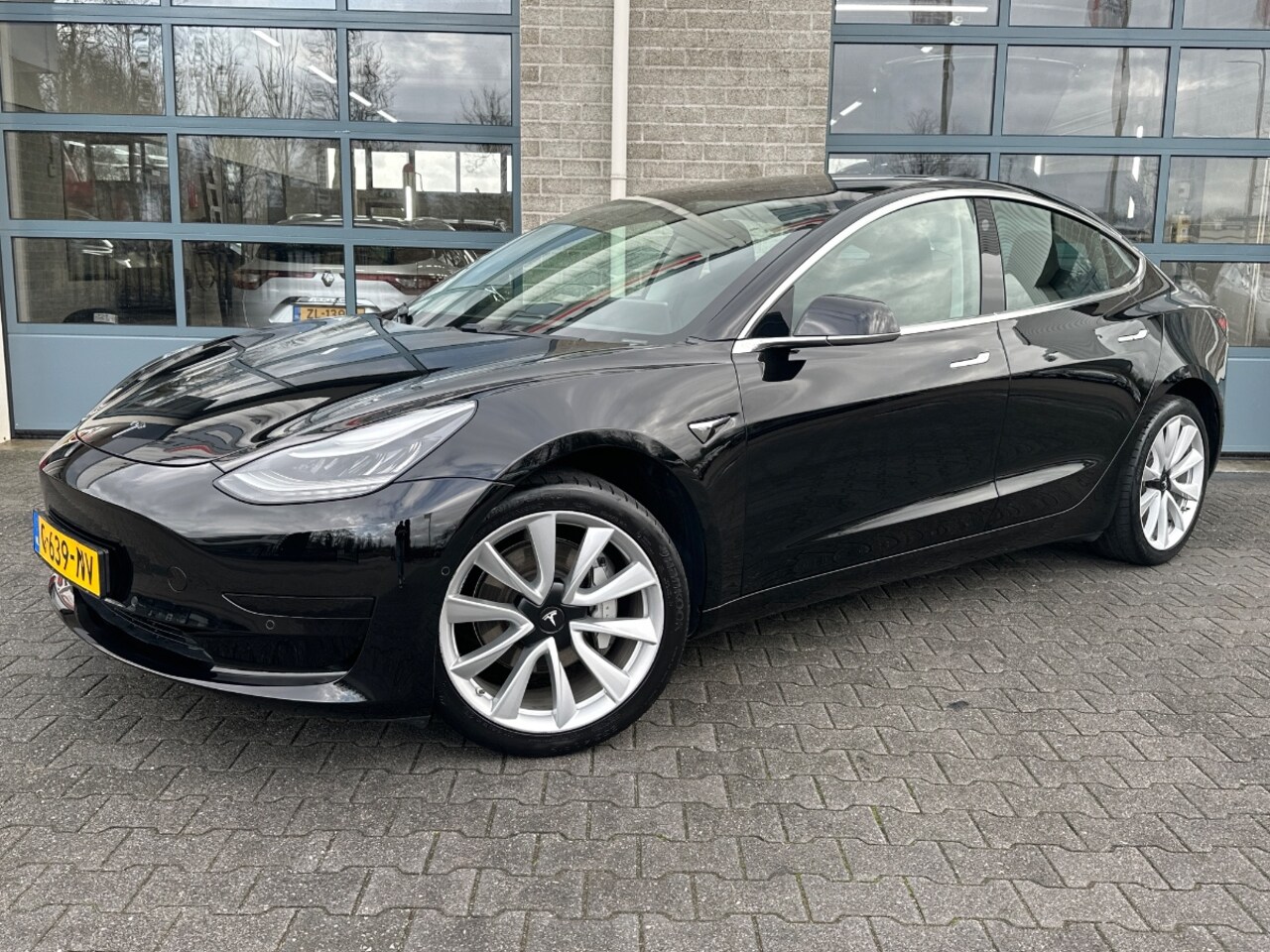 Tesla Model 3 - Standard RWD Plus 60 kWh - AutoWereld.nl