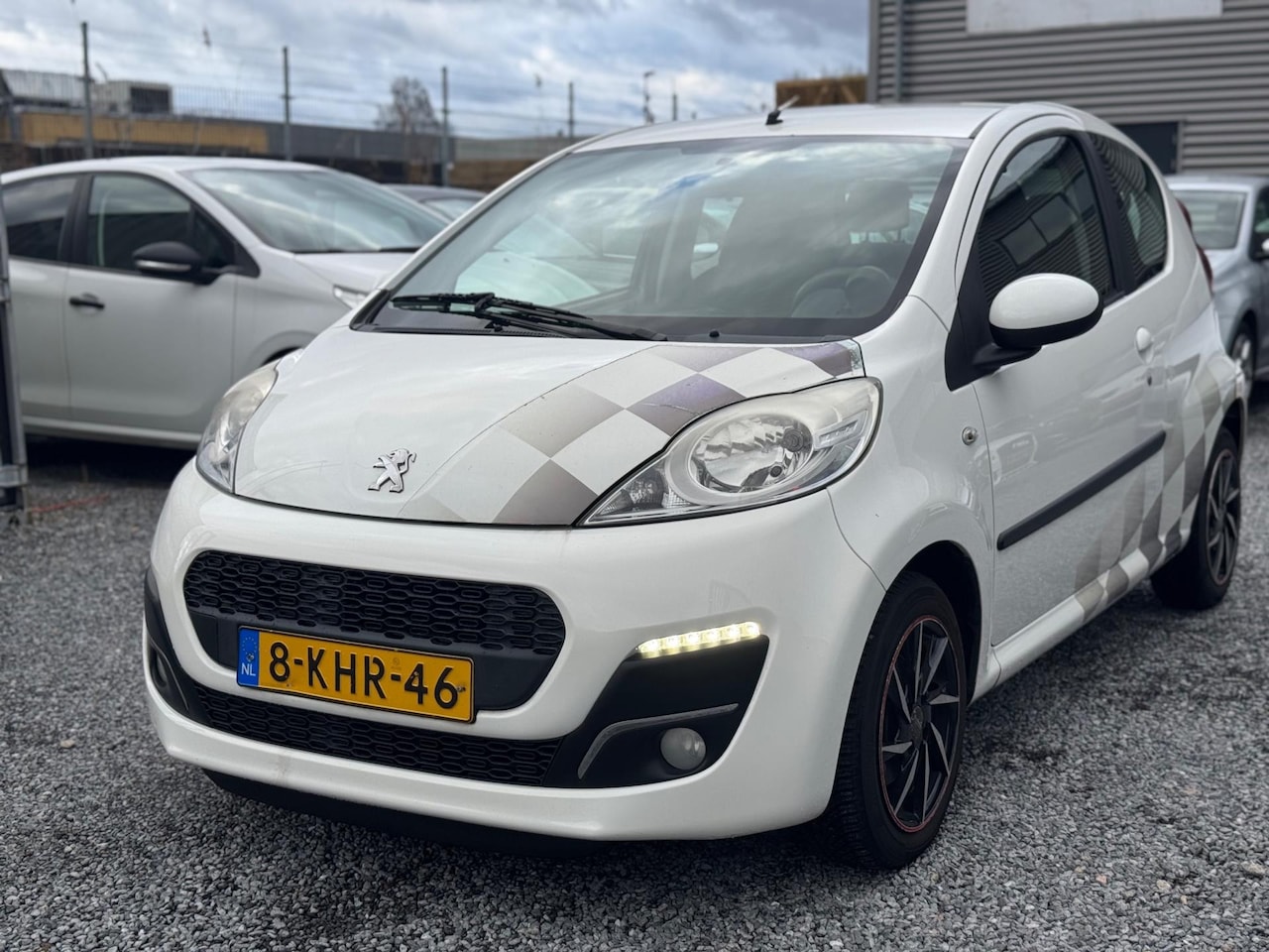 Peugeot 107 - 1.0 Active Airco 2013 kl wit - AutoWereld.nl