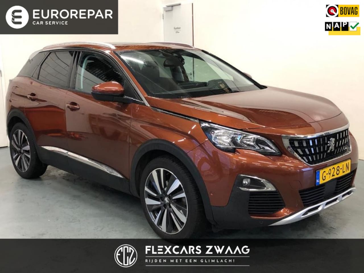 Peugeot 3008 - 1.2 Turbo Allure Premium - Automaat - Panodak - Trekhaak - Navi - Org.NL - AutoWereld.nl