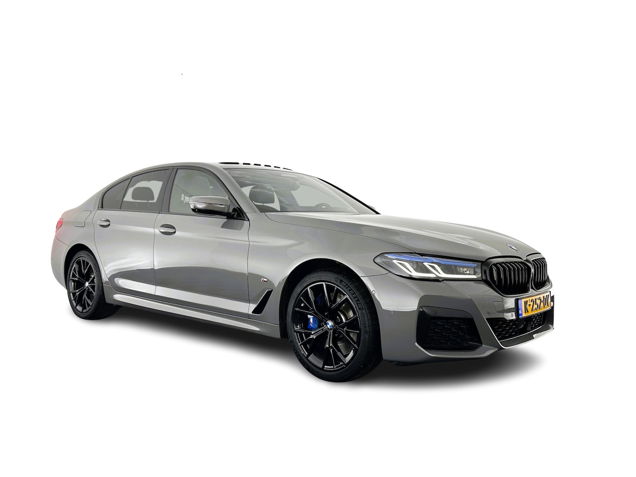 BMW 5-serie - 545e xDrive High Executive Edition (INCL.BTW) M-PAKKET *PANO | LASER-LED | HEAD-UP | ADAPT - AutoWereld.nl