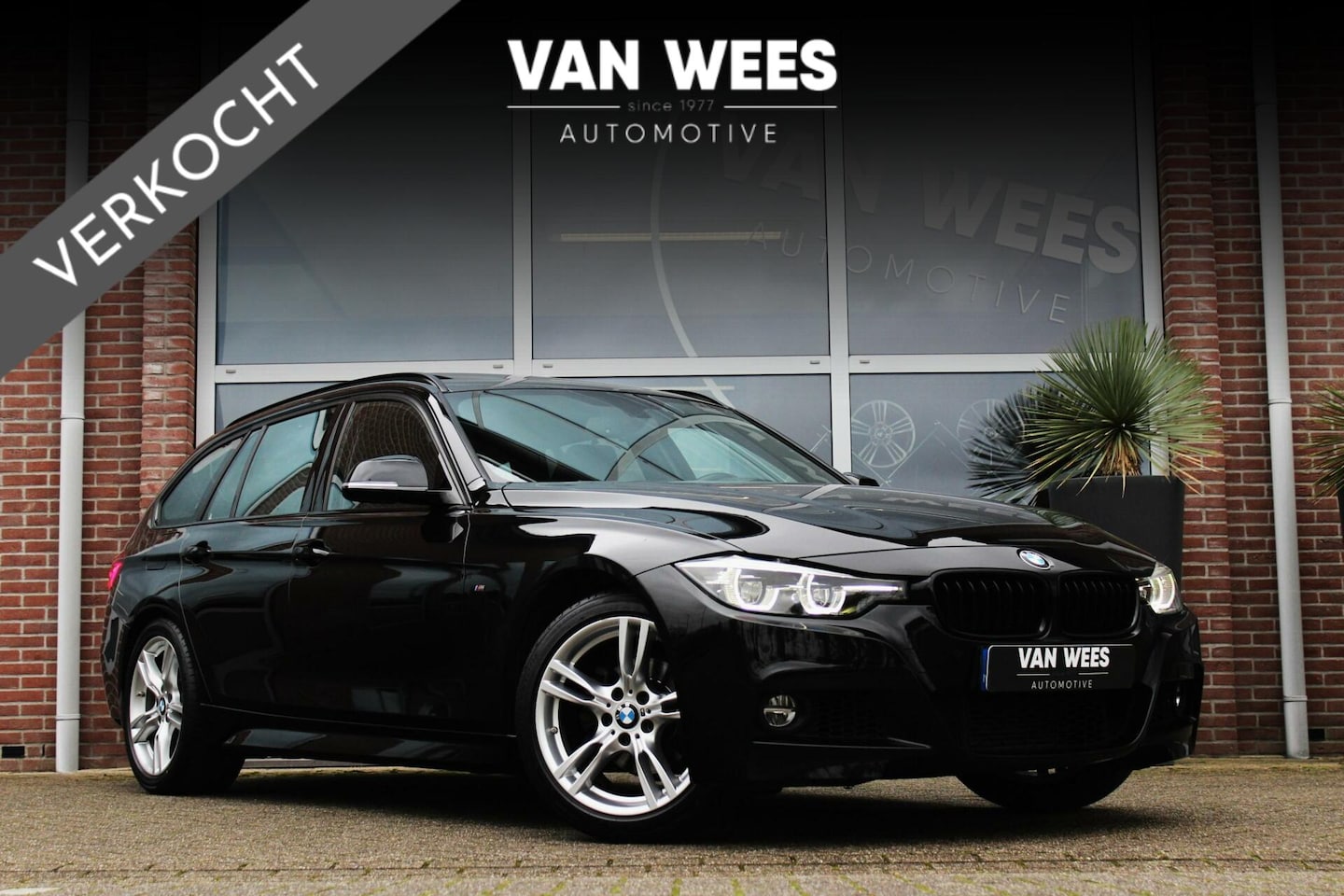 BMW 3-serie Touring - 318i M Sport Corporate Lease | 1e eigenaar | M-pakket | LED | 18 inch | NL auto | Dakraam - AutoWereld.nl