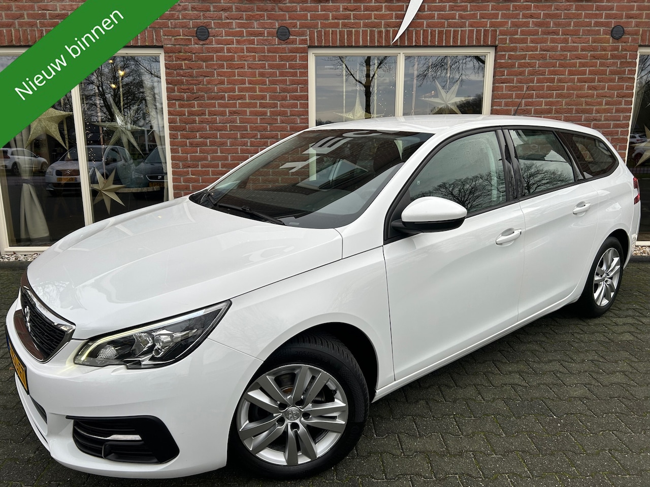 Peugeot 308 SW - 1.2 PureTech TREKHAAK / NAVI / LED / CRUISE / LMV - AutoWereld.nl