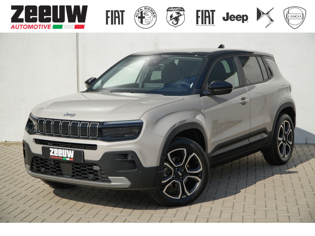 Jeep Avenger - 1.2 e-Hybrid Summit | Carplay | Winter | Camera | 18" - AutoWereld.nl