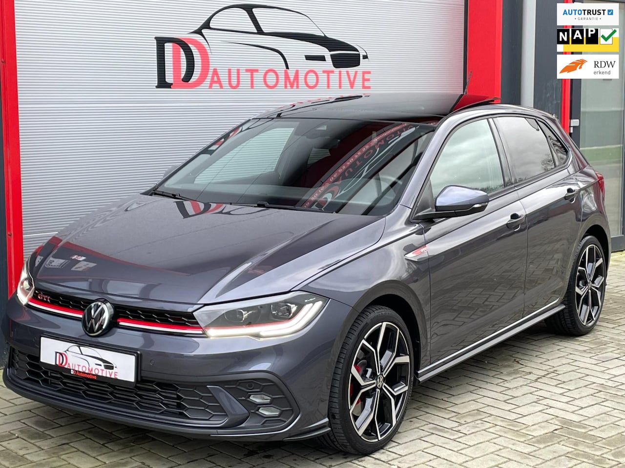 Volkswagen Polo - 2.0 TSI GTI KEYLESS/PANO/MATRIX/CAMERA/LANE/ACC/BEATS - AutoWereld.nl