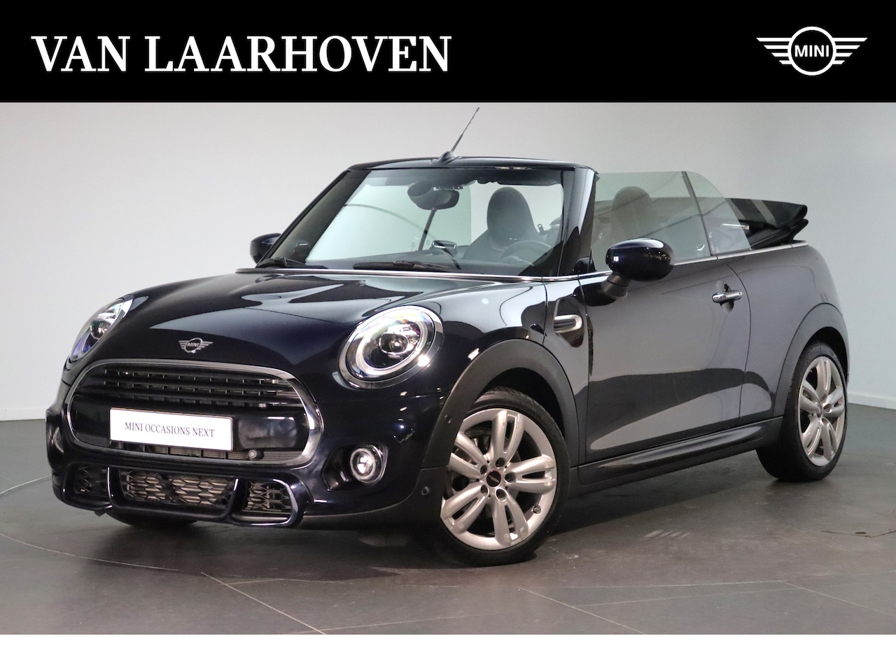 MINI Cabrio - Cooper / JCW Trim Pakket / Achteruitrijcamera / JCW Sportstoelen / Comfort Access / LED / - AutoWereld.nl