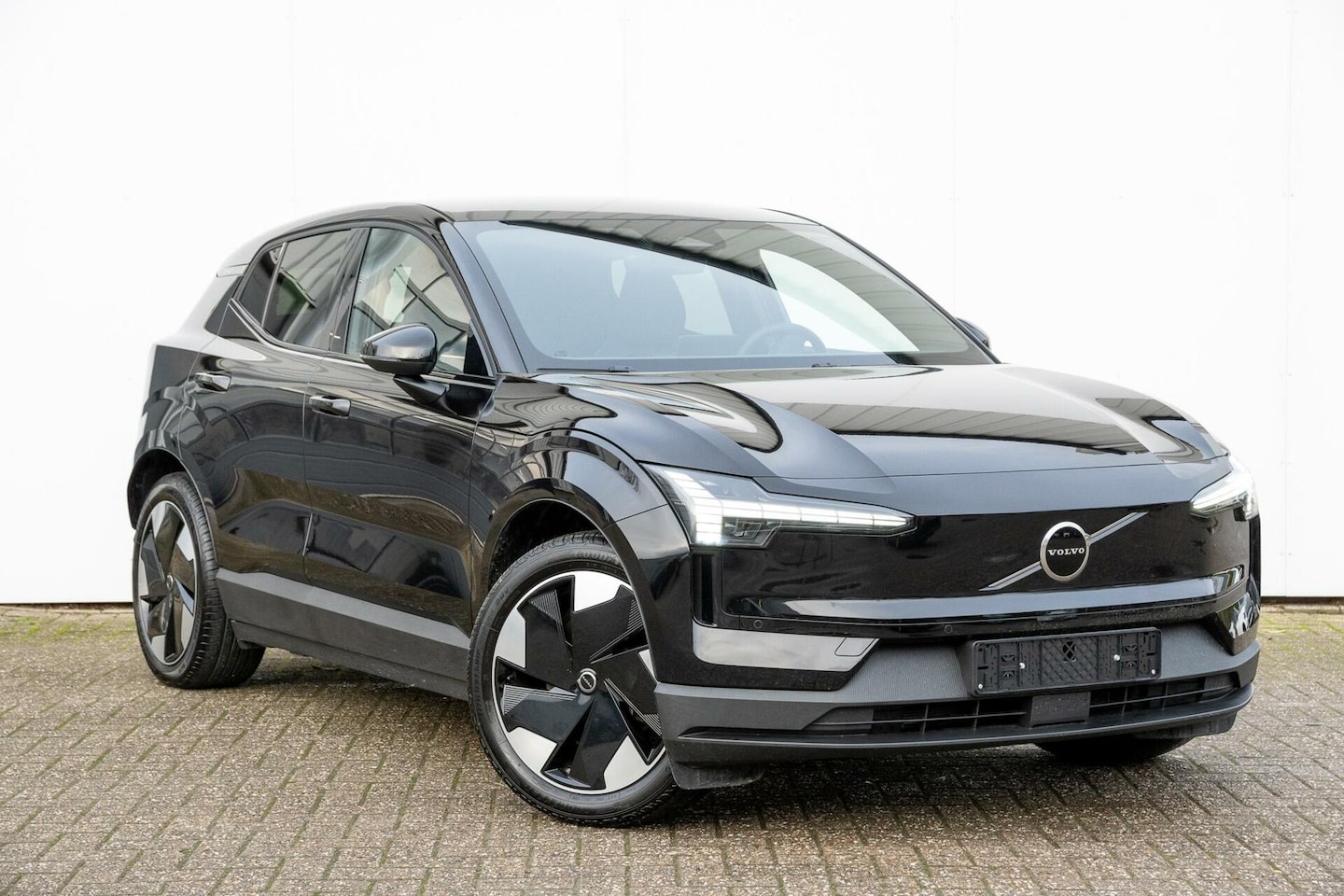 Volvo EX30 - Extended Range Plus | Stoel en Stuurw. Verwarmd - AutoWereld.nl