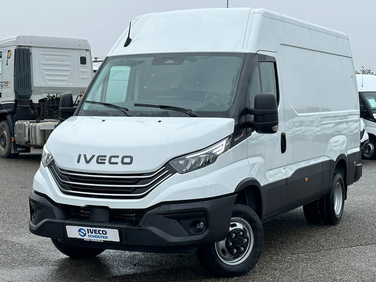 Iveco Daily - 40C18HA8V AUTOMAAT WB 3.520L H2 - AutoWereld.nl