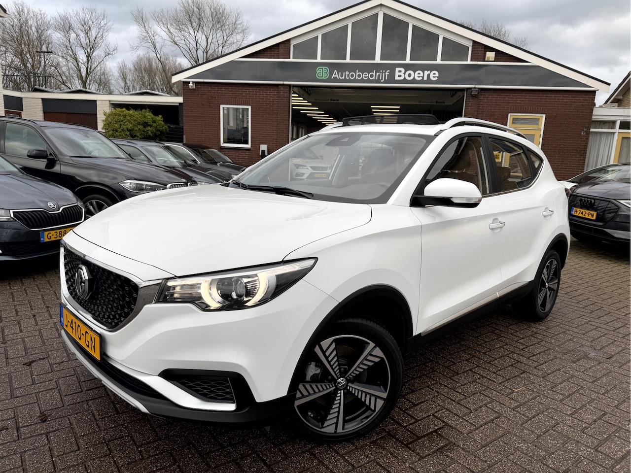 MG ZS - EV Luxury Panoramadak, Camera, Leer - AutoWereld.nl