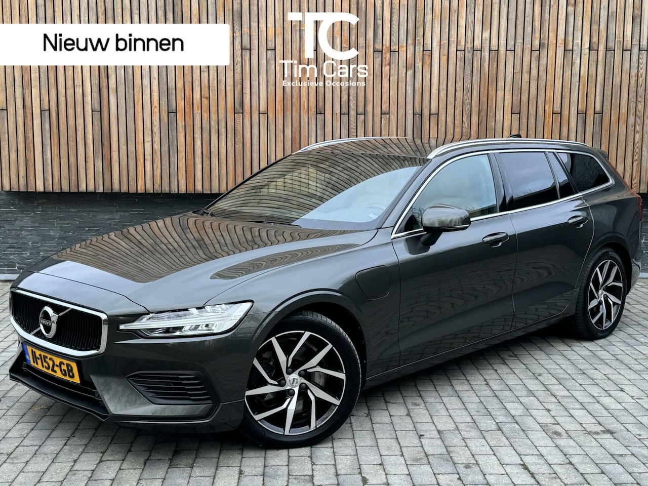 Volvo V60 - 2.0 T6 Twin Engine AWD 253pk | Comfortstoelen leer | Stoelverwarming | Navigatiesysteem | - AutoWereld.nl