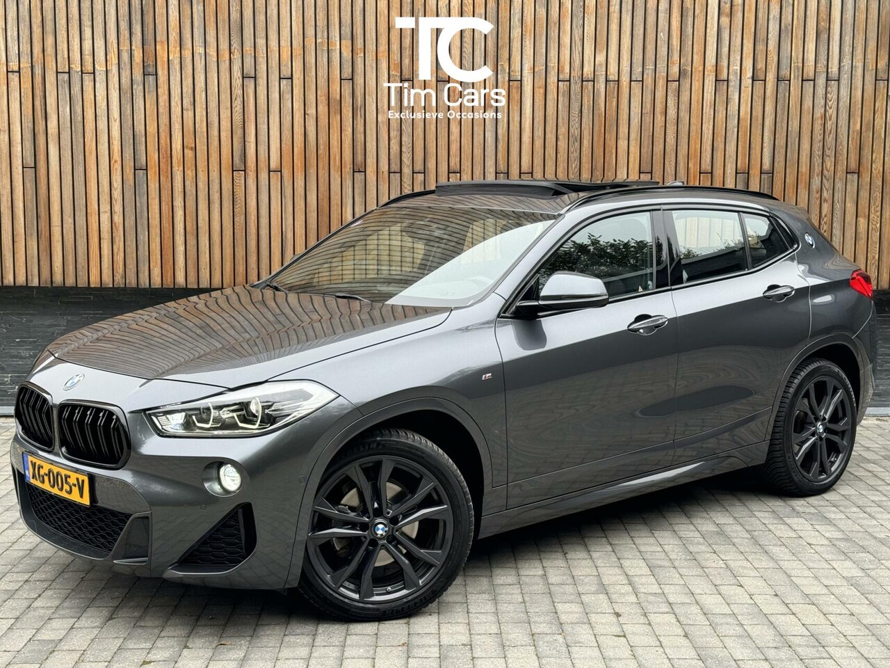 BMW X2 - sDrive18i High Executive M-sport Automaat | Panoramadak | Lederen interieur | LED verlicht - AutoWereld.nl