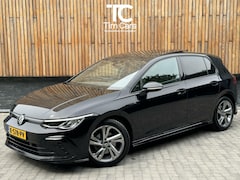 Volkswagen Golf - 1.5 eTSI R-Line Automaat | Pano | LED | Parkeesensoren voor en achter | Sfeerverlichting |