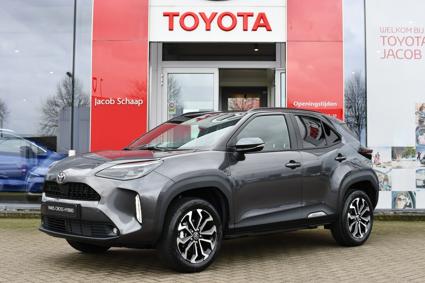 Toyota Yaris Cross - 1.5 Hybrid 115 First Edition Automaat 116pk | NIEUW | Comfort Pack | Dodehoekdetectie | - AutoWereld.nl