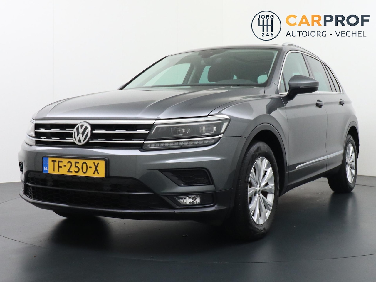 Volkswagen Tiguan - 1.4 TSI 4Motion Comfortline Business Trekhaak Panoramadak 4WD 1e Eigenaar! NL Auto Automaa - AutoWereld.nl