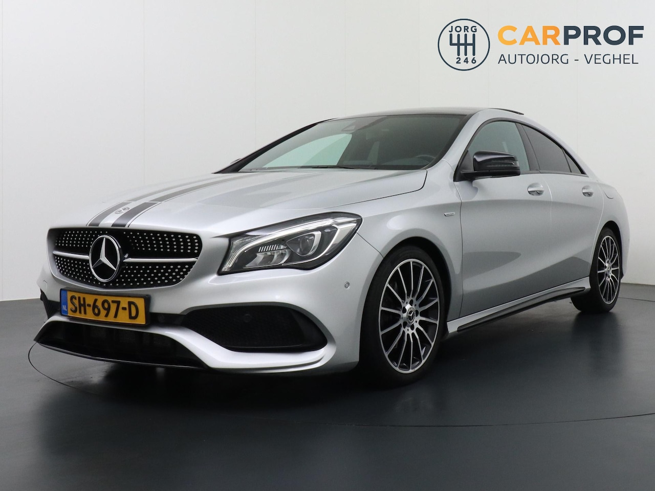 Mercedes-Benz CLA-Klasse - 180 Panoramadak AMG Styling - AutoWereld.nl