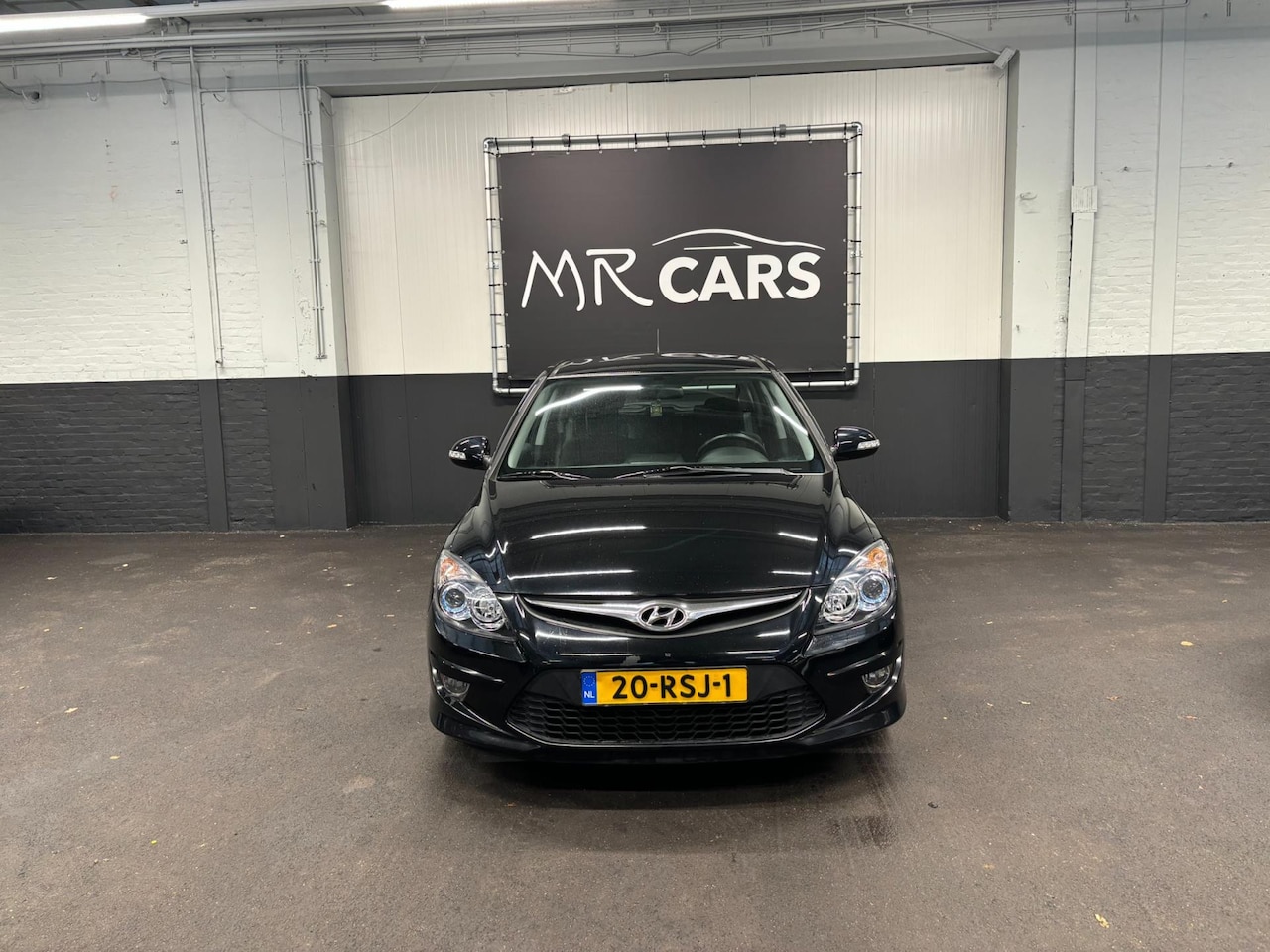 Hyundai i30 - 1.6 CRDi i-Motion airco/navi - AutoWereld.nl