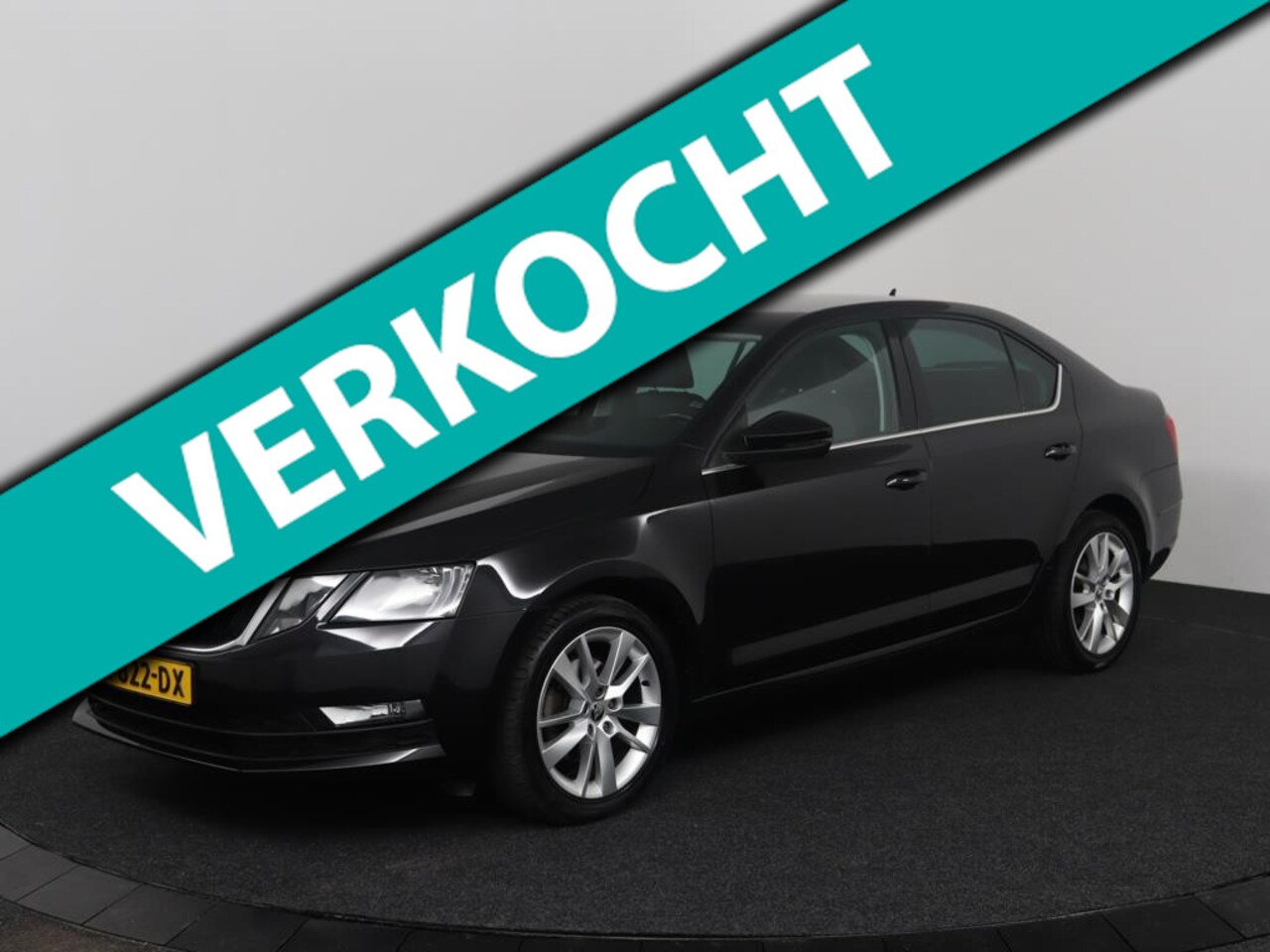 Skoda Octavia - 1.0 TSI Greentech Business Edition |NAP | Trekhaak | Stoelverwarming | Carplay - AutoWereld.nl