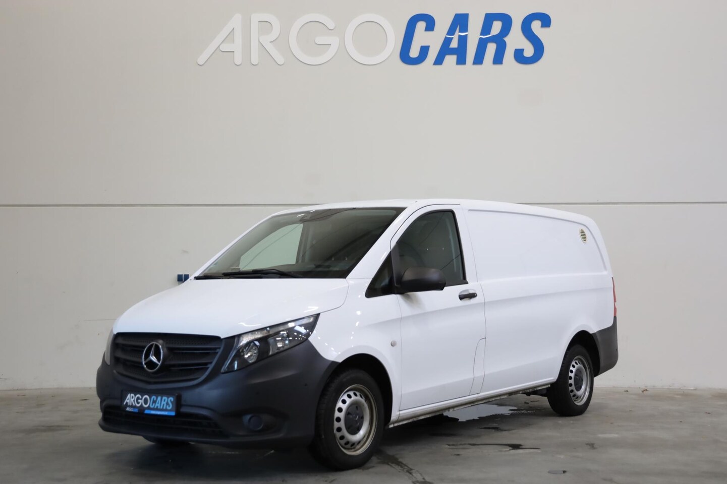 Mercedes-Benz Vito - 114 CDI LANG AUTOMAAT BLIS CLIMA CRUISE CONTROL PDC VOOR+ACHTER 3 ZITS LEASE V/A € 144 P.M - AutoWereld.nl