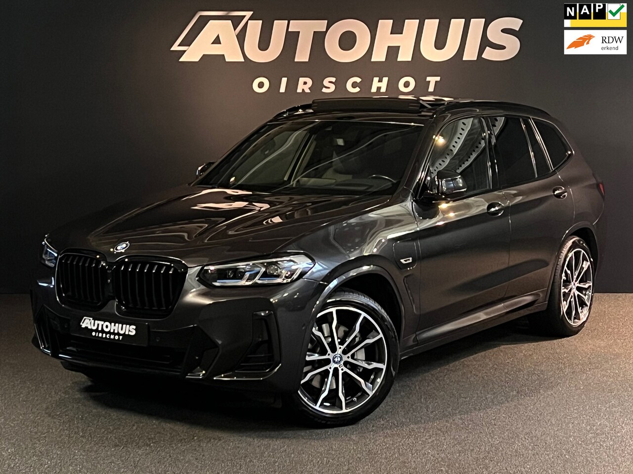 BMW X3 - XDrive30e High Executive Edition M Facelift Pano/ M Memory stoelen/360 Camera/ 20"/ Laserl - AutoWereld.nl