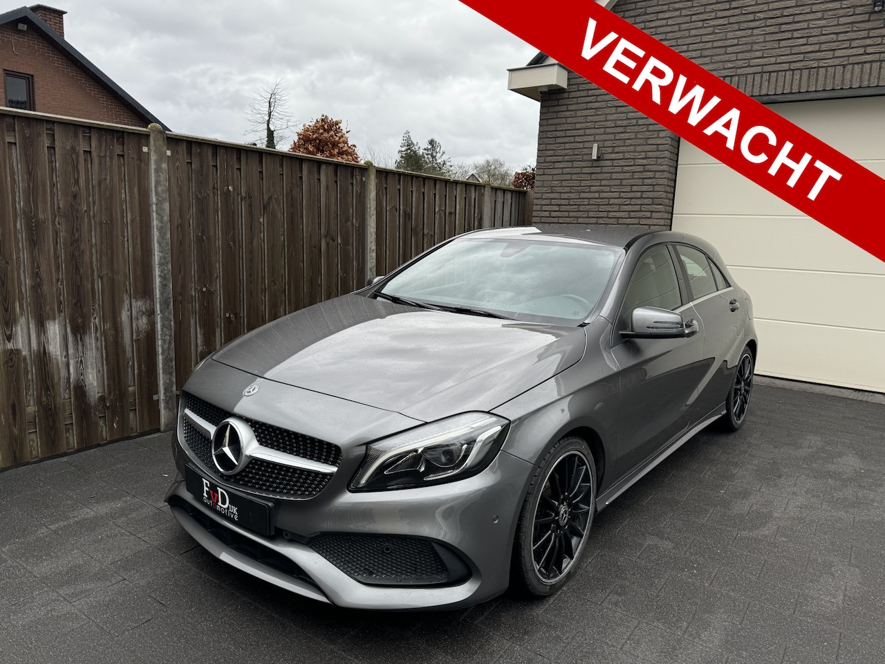 Mercedes-Benz A-klasse - 160 AMG Aut Navi SportLeder HarmanKardon Xenon/Led Camera 18" Pdc - AutoWereld.nl