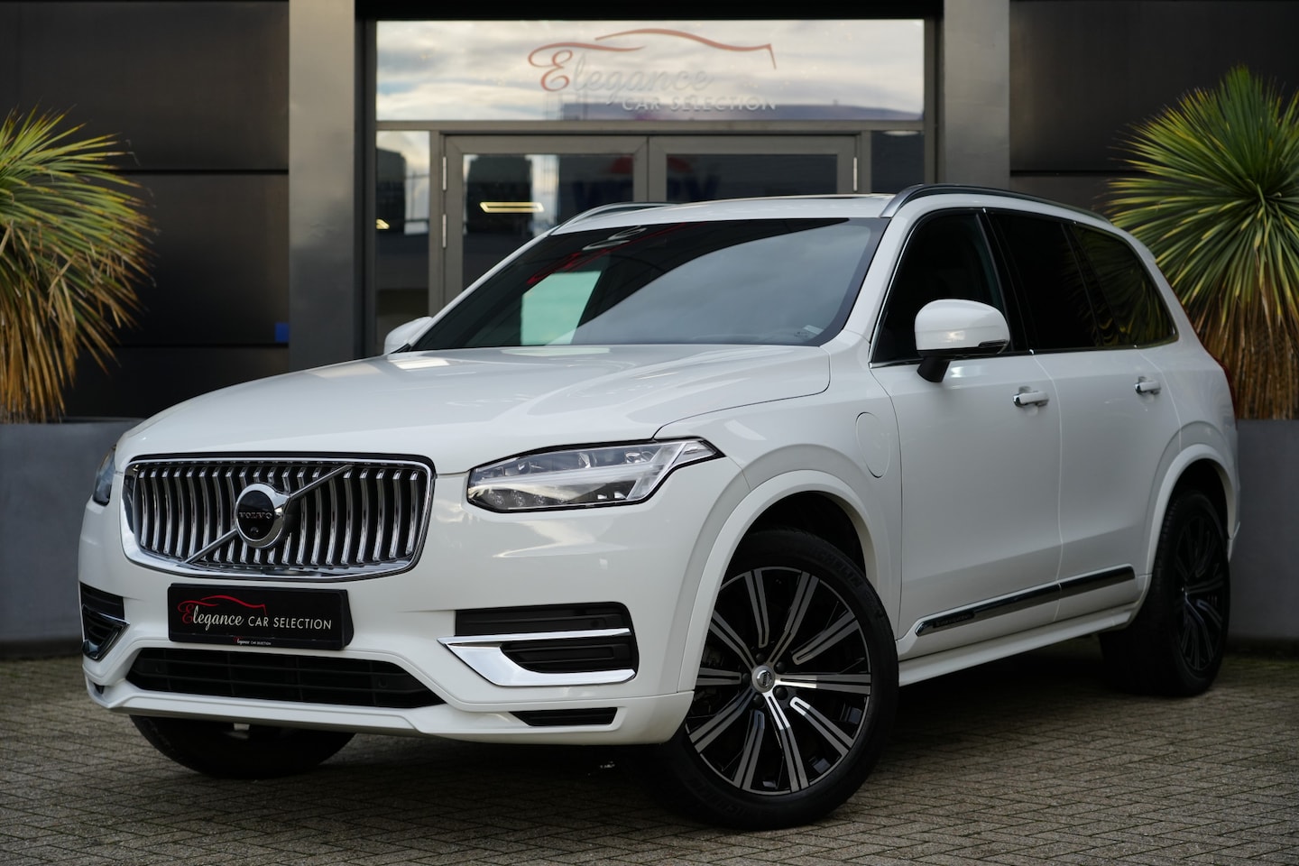 Volvo XC90 - 2.0 T8 Twin Engine AWD Inscription 392pk Panoramadak/Stoelverwarming/HarmanKardon - AutoWereld.nl