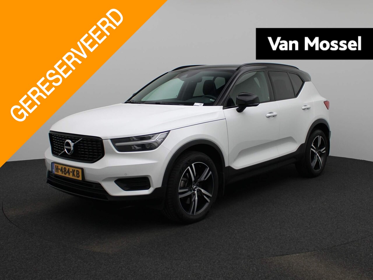 Volvo XC40 - 2.0 T4 R-Design | PANORAMADAK | ELEKTRISCHE BESTUURDERSTOEL MET GEHEUGEN | STOELVERWARMING - AutoWereld.nl