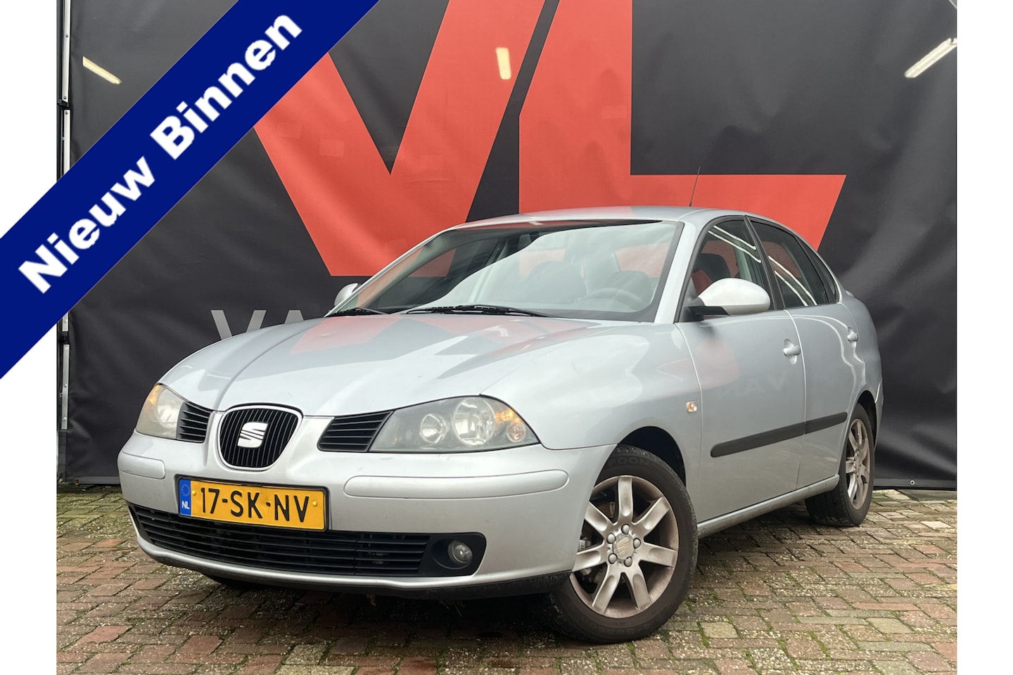 Seat Cordoba - 1.4-16V Sensation | Nieuw Binnen! | Cruise | Trekhaak | Lichtmetaal - AutoWereld.nl