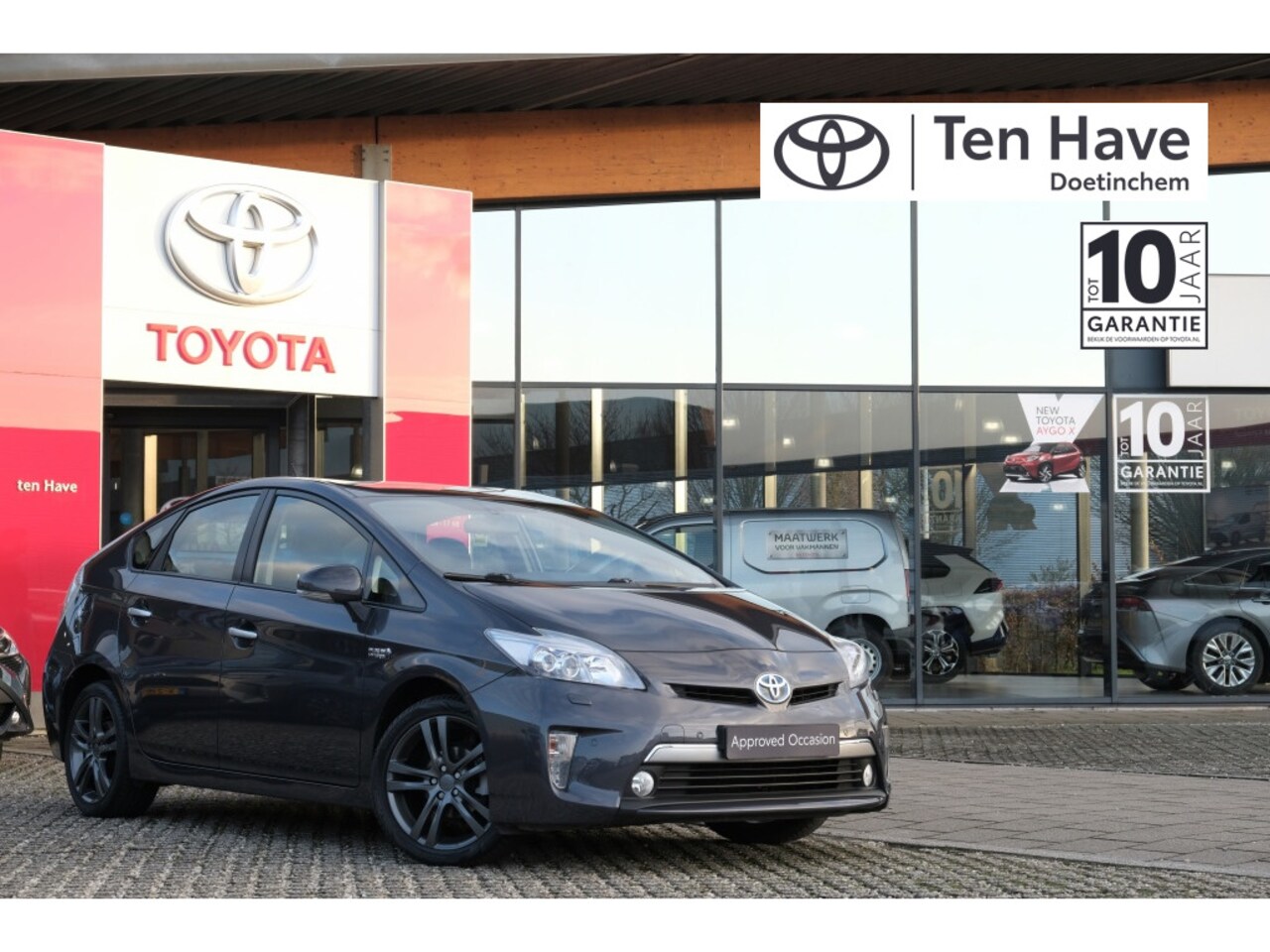 Toyota Prius - 1.8  Plug-in Dynamic Business 1.8 Plug-in Dynamic Business - AutoWereld.nl