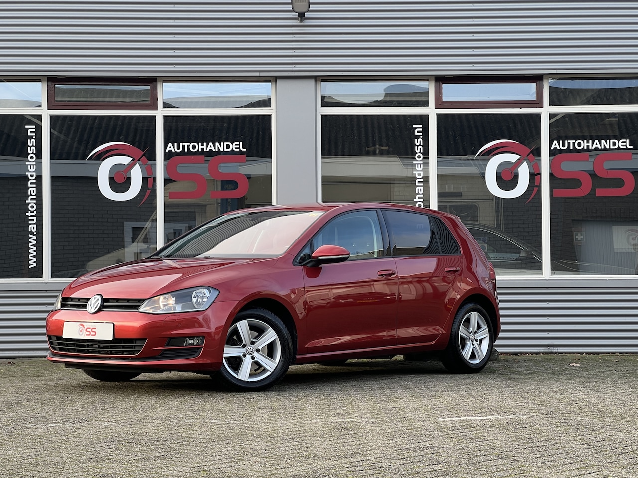 Volkswagen Golf - 2.0 TDI Business Edition R Connected |  DSG AUTOMAAT NAVI CRUISE LMV | - AutoWereld.nl