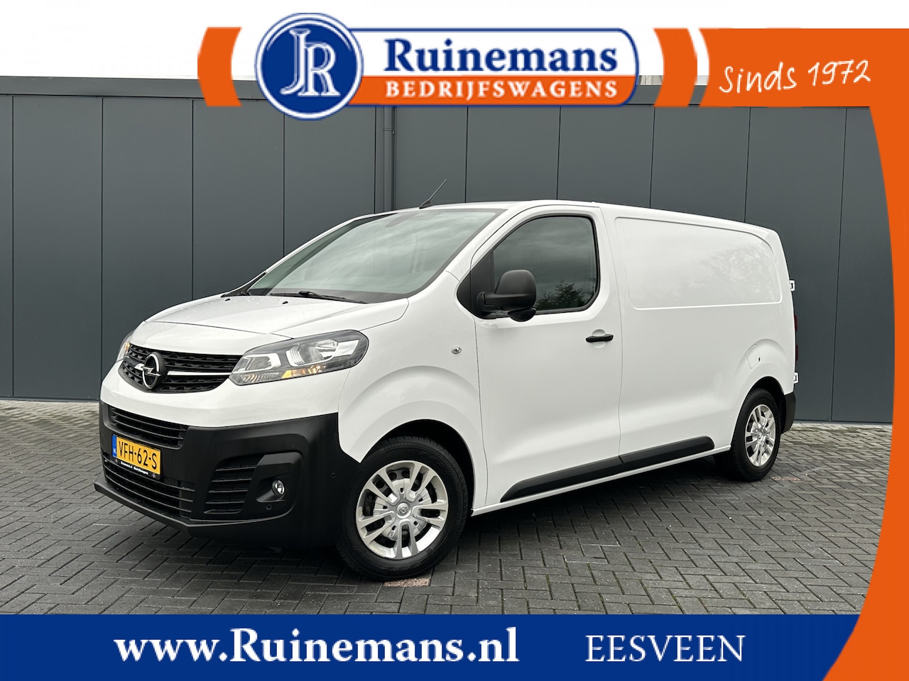 Opel Vivaro - 1.5 CDTI 102 PK / L2H1 / 1e EIG. / AIRCO / CRUISE / CAMERA / NAVI / 3-ZITS / PDC - AutoWereld.nl