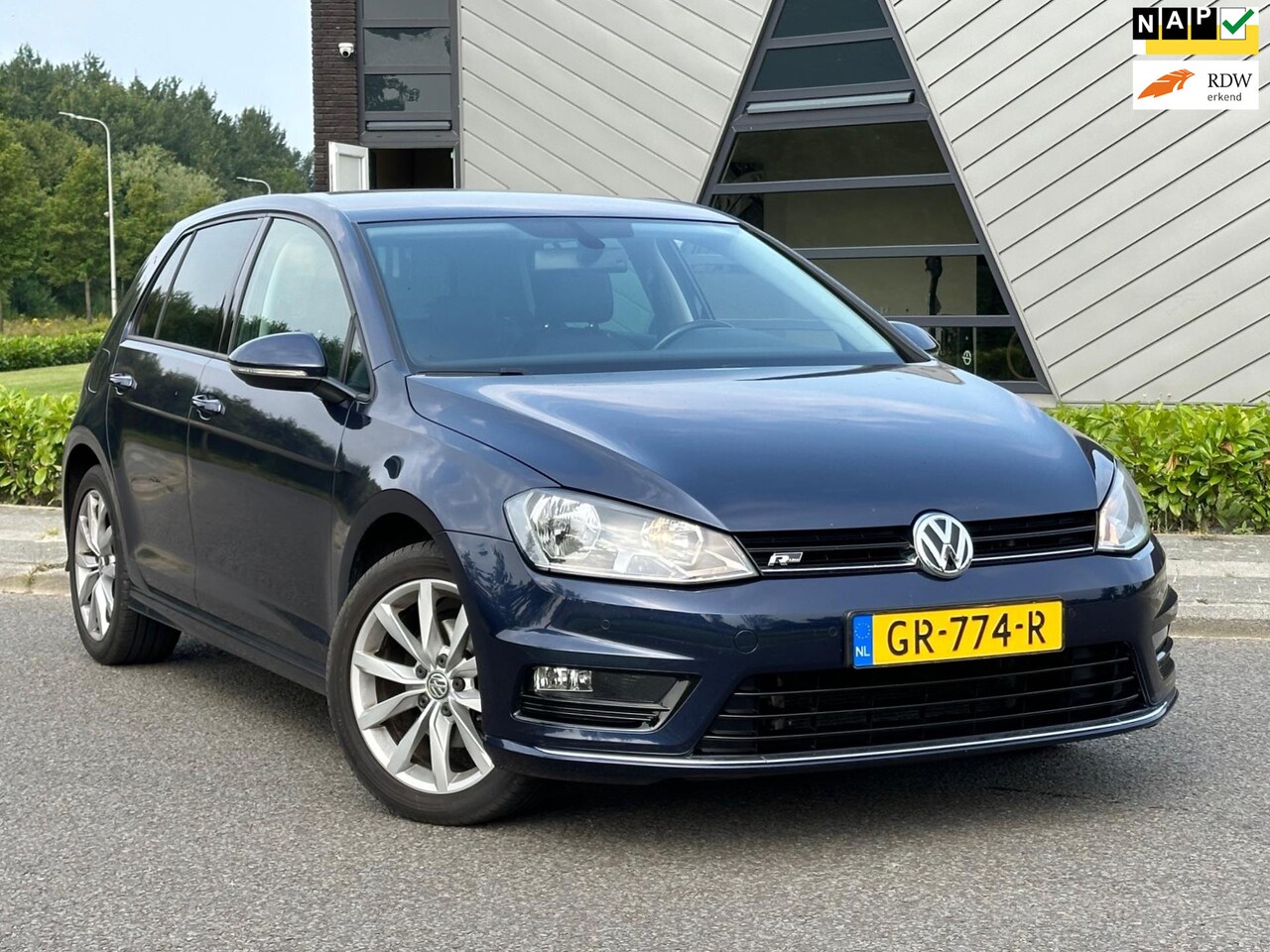 Volkswagen Golf - 1.4 TSI DSG Automaat R-LINE | Clima | Navi | Camera | NAP | - AutoWereld.nl