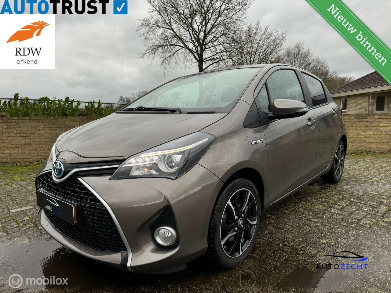 Toyota Yaris - 1.5 Hybrid Dynamic Bi-Tone | Camera | Dealer OH - AutoWereld.nl