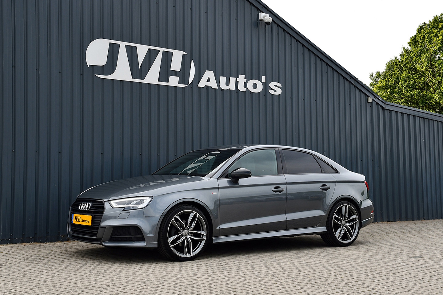 Audi A3 Limousine - 1.6 TDi S-LINE 05-2018 | Edition black | NaviXXL | Full-LED - AutoWereld.nl