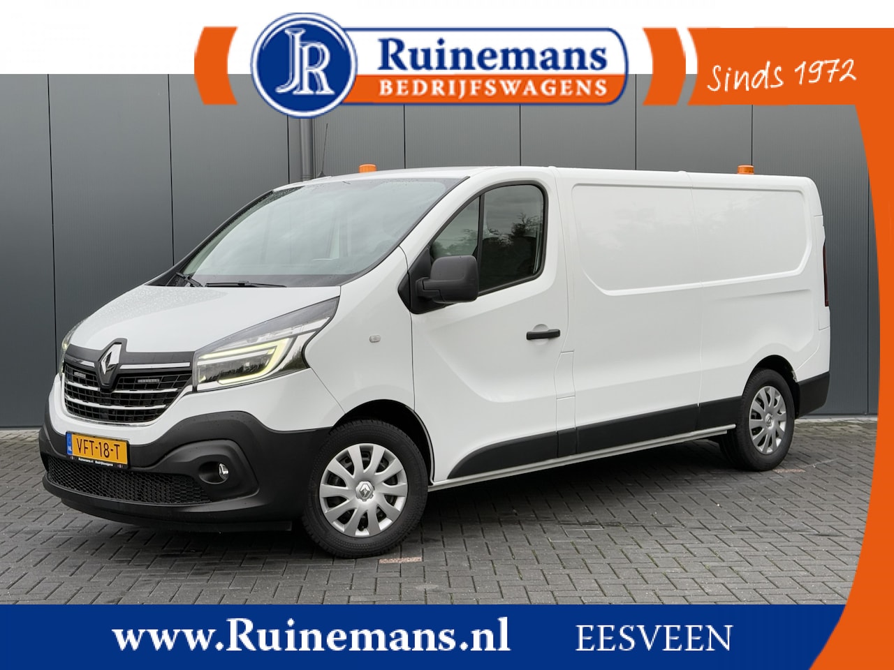 Renault Trafic - 2.0 dCi 120 PK / L2H1 / 1e EIG. / TREKHAAK / AIRCO / CRUISE / LED / NAVI - AutoWereld.nl