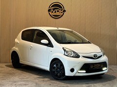 Toyota Aygo - 1.0 VVT-i Now 5-DEURS, AIRCO, BJ 2014, STOELVERWARMING