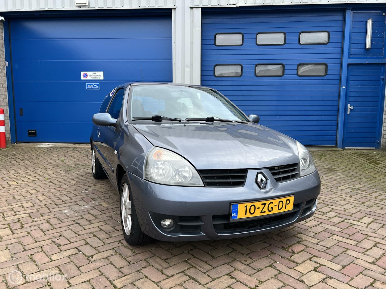 Renault Clio - 1.2-16V Campus 1.2-16V Campus - AutoWereld.nl